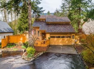 64951 E Riverside Dr, Brightwood, OR 97011