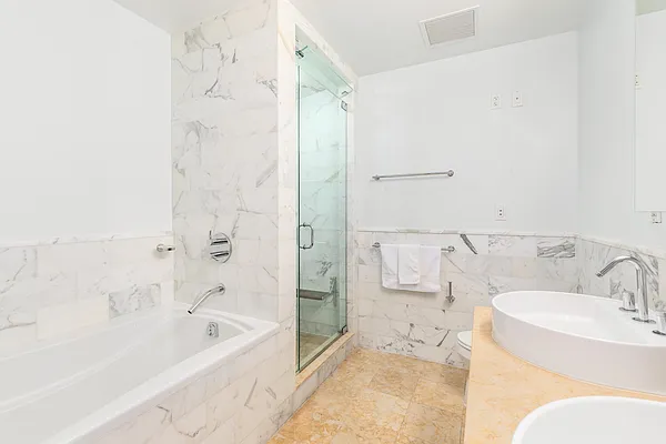 Rented by Compass | media 22