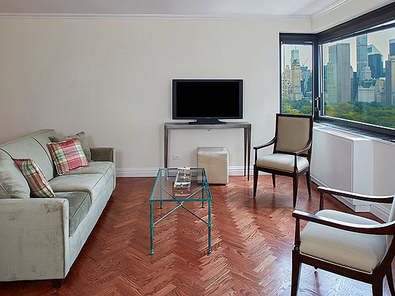 3rd image of 10 W 66th St APT 22H