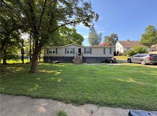 325 South Ave, Seneca, SC 29672