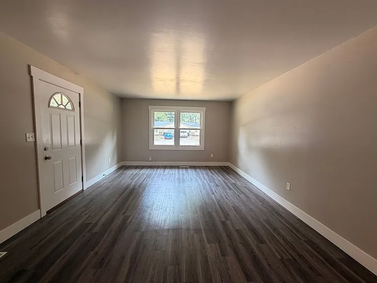5729 Ridgebrook Ave SE — Photo 12