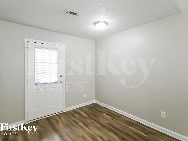 6137 Harvard Ct — Photo 6