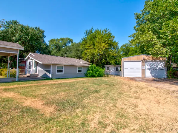 111 Faye Cir, Little Elm, TX 75068