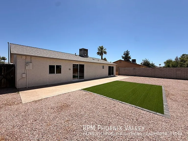 3902 E Joan De Arc Ave — Photo 22