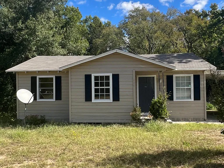 305 Ohio St — Photo 1
