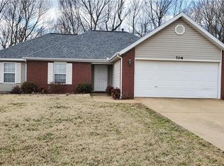 706 Crystal St, Lowell, AR 72745