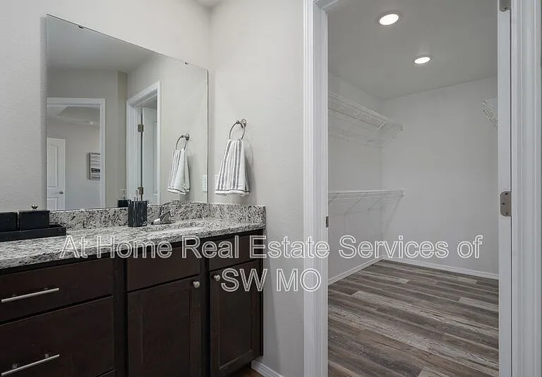 252 Rabbit Run St — Photo 9