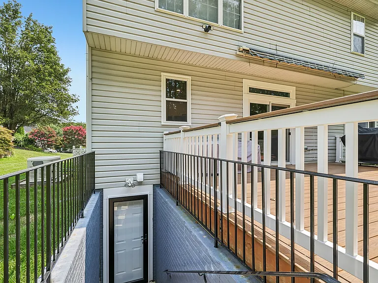 8647 Water Fall Dr — Photo 4