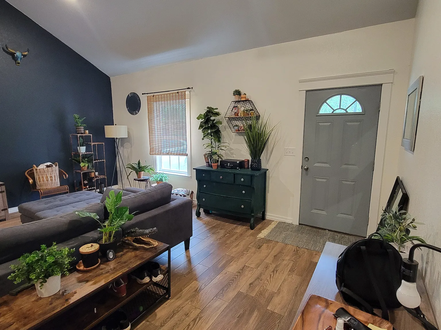 3 bed, 1342 sqft, $1,800 — Photo 3