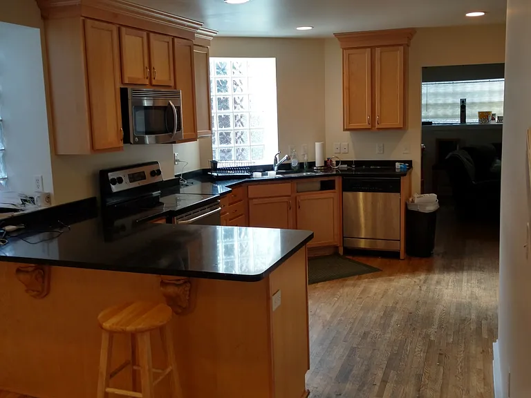 2130 Carey Way — Photo 4