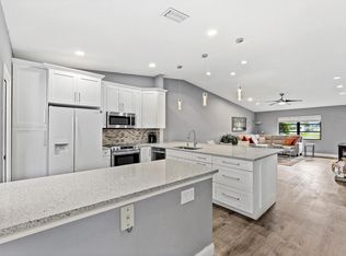 6112 Kings Gate Cir, Delray Beach, FL 33484