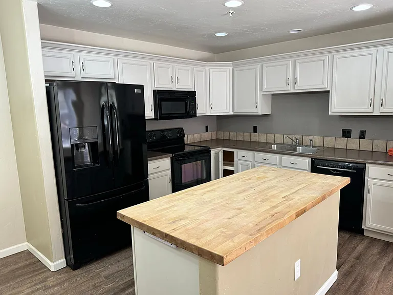 2701 Midland Ave #214 — Photo 3