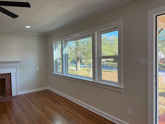 5th image of 503 3rd St