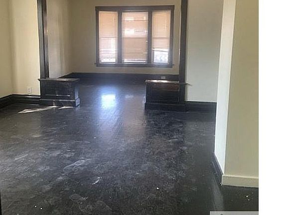 2nd image of 7125 S Woodlawn Ave