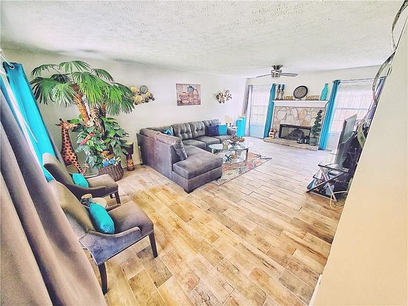 5th image of 620 Tribble Creek Dr