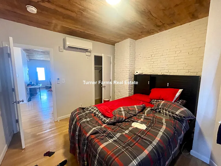 158 Broadway #3 — Photo 9