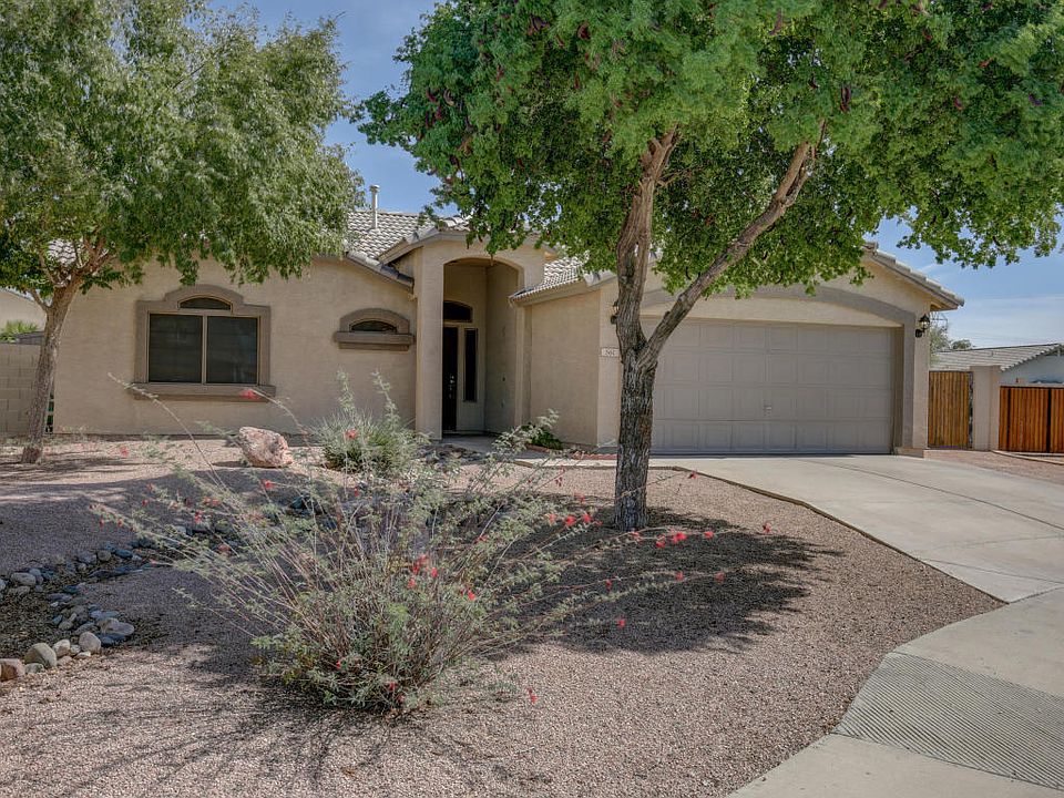 1st image of 561 N Piedra