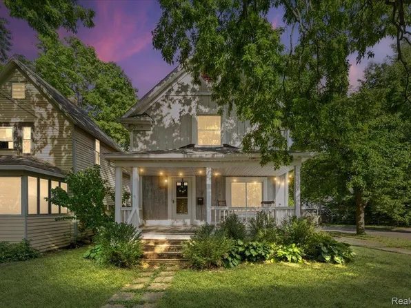 239 S Fairview Ave, Lansing, MI 48912