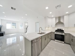 515 Orange Ave, Newport Beach, CA 92663