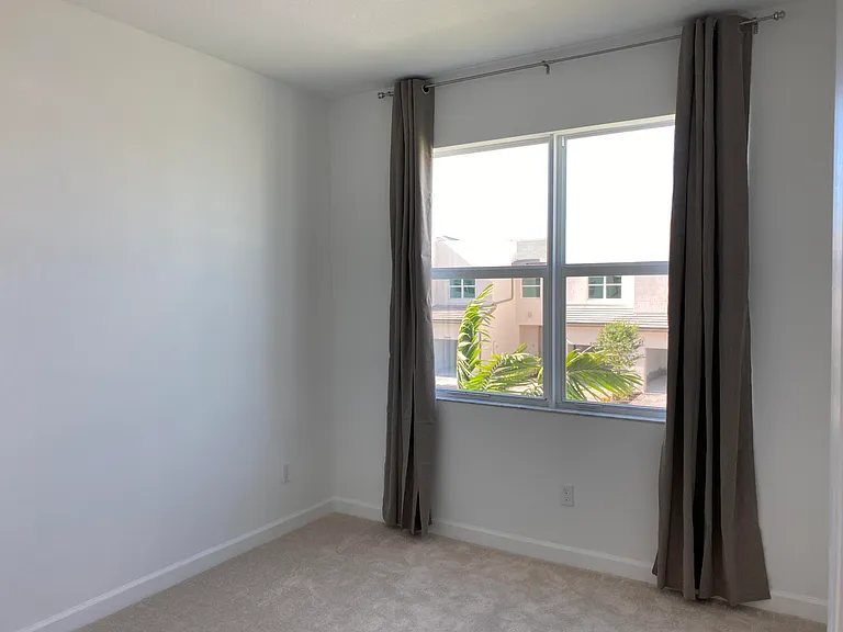 9001 Zevon Ct — Photo 18