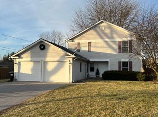 2518 Dean Rd, Lambertville, MI 48144