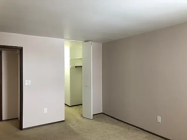 8855 N Port Washington Rd — Photo 10