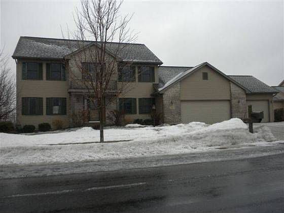 2nd image of 213 Monte Cristo Cir
