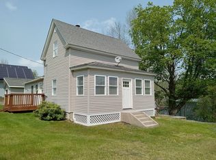 16 2nd St, Gorham, NH 03581