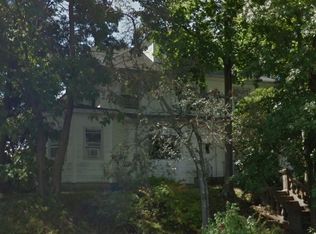 57 Landing Rd #3F, Glen Cove, NY 11542
