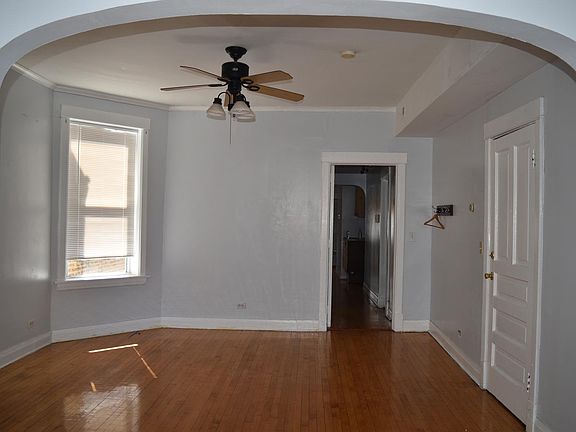 3rd image of 3311 W Evergreen Ave APT 2