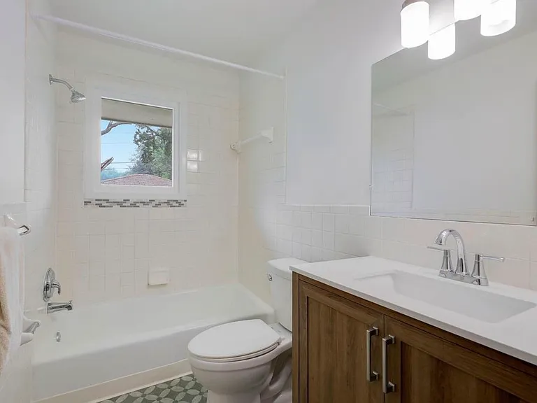 730 6th Ave S #730 — Photo 5