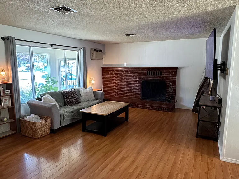 905 SE Fern St — Photo 17