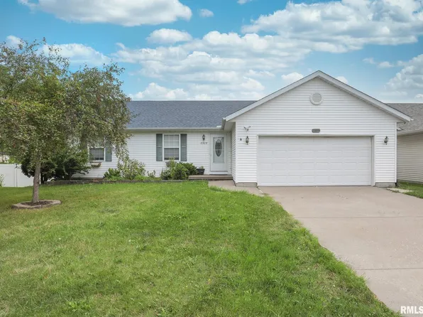 6525 Wilkes Ave, Davenport, IA 52806