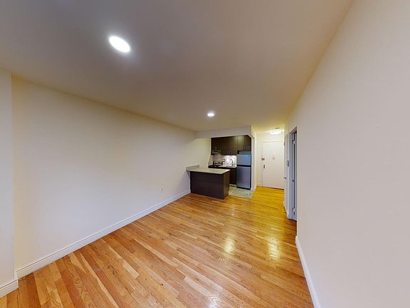 4th image of 50 Prince St APT 3B