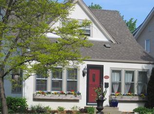 640 6th Ave S, Hopkins, MN 55343