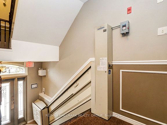3rd image of 50 Briargate Point #4