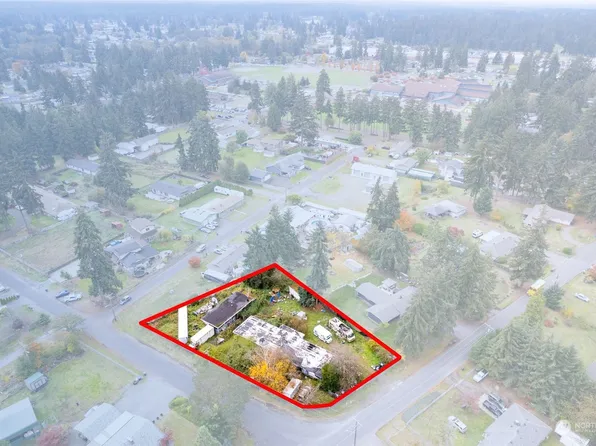 624 Military Rd E, Tacoma, WA 98445