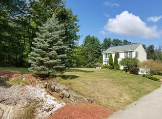 1045 Bridge St, Pelham, NH 03076