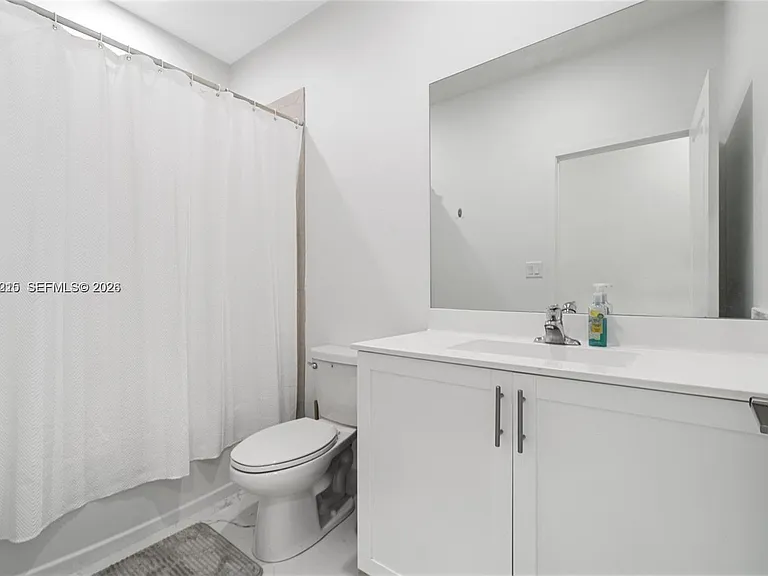 13305 SW 190th Ter — Photo 34