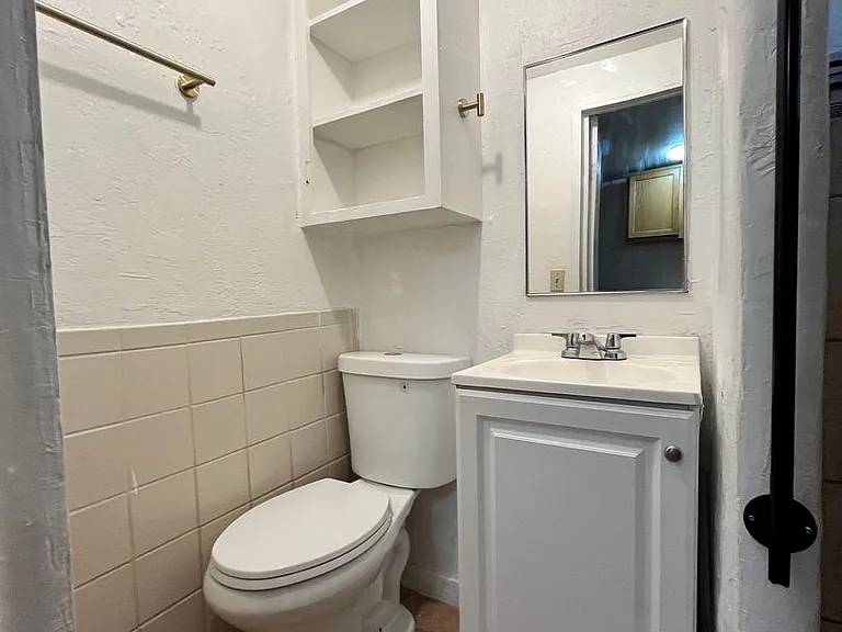 115 E Alturas St — Photo 8