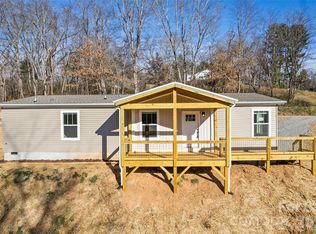 77 Geiranger Dr, Clyde, NC 28721