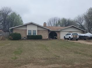 568 S Birch St, Springtown, TX 76082