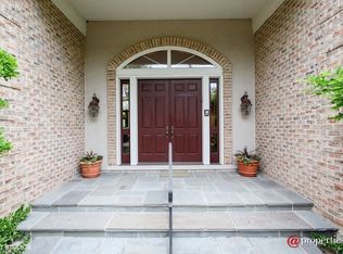 1725 Wildrose Ct, Highland Park, IL