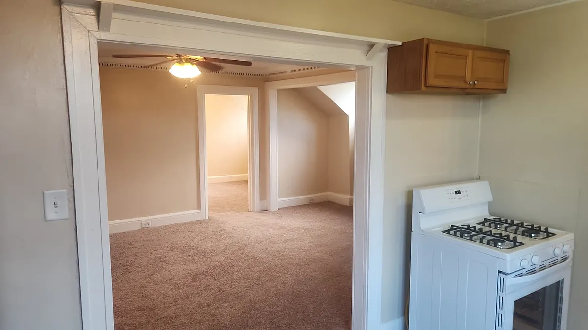 Building Photo - 5440 Frederick Ave #1