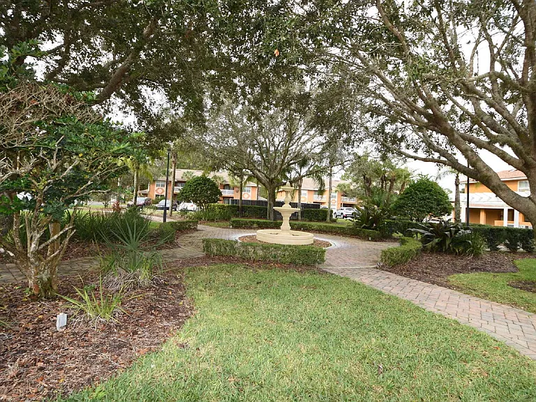 4600 E Moody Blvd #4H — Photo 33