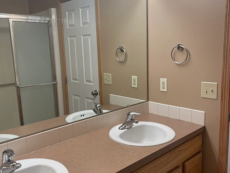 3505 Grainger Pkwy — Photo 17