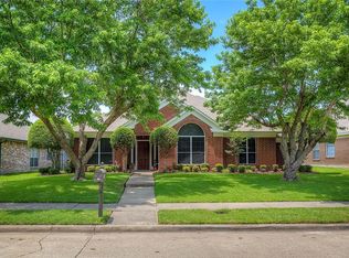 821 Schrade Trl, Mesquite, TX 75181