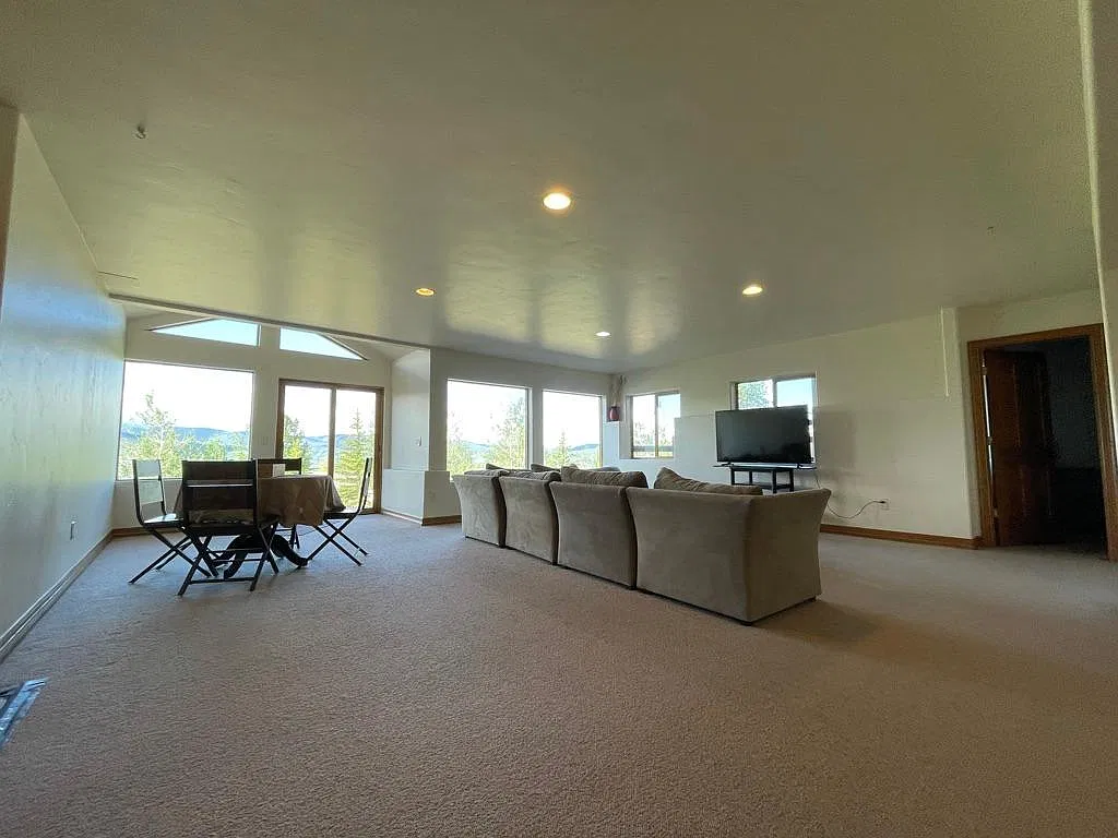 2646 Beartrap Rd — Photo 2