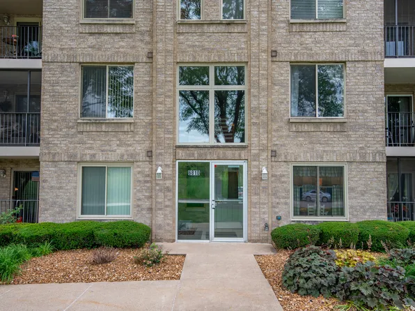 6810 Ridge Point Dr Unit 1A, Oak Forest, IL 60452