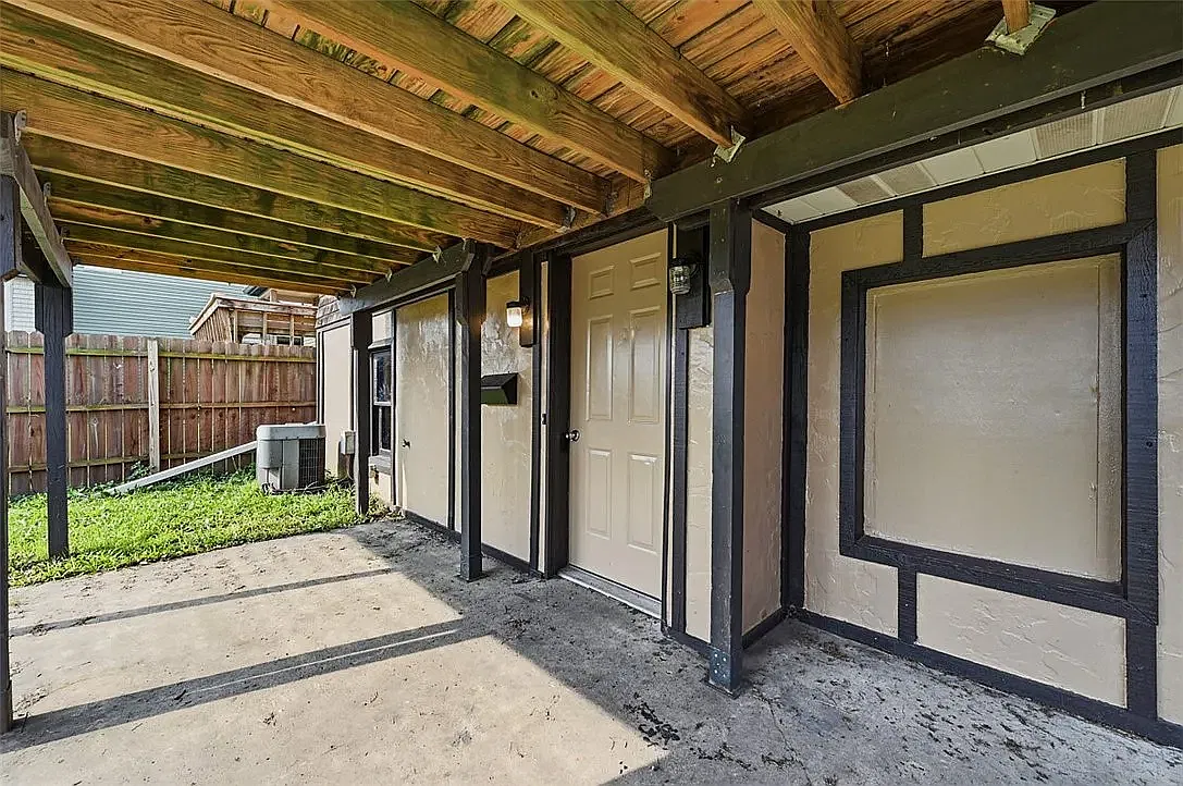 2 bed, 852 sqft, $1,199 — Photo 2